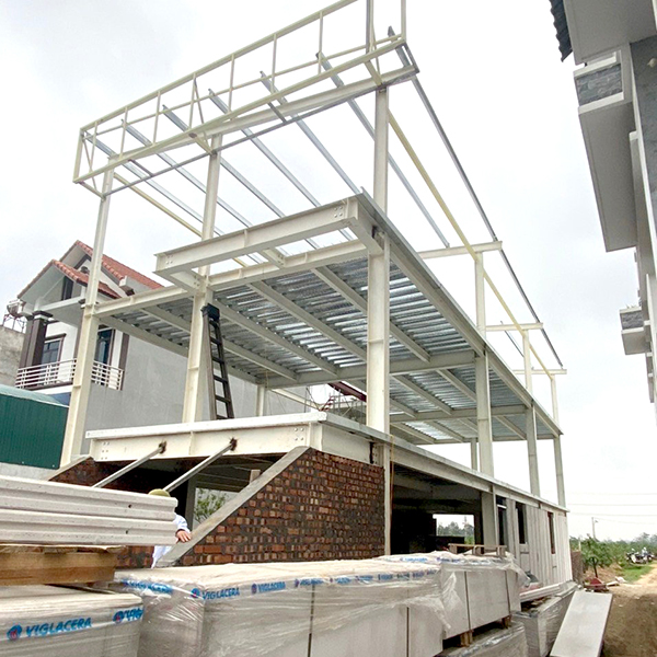 Steel framed building